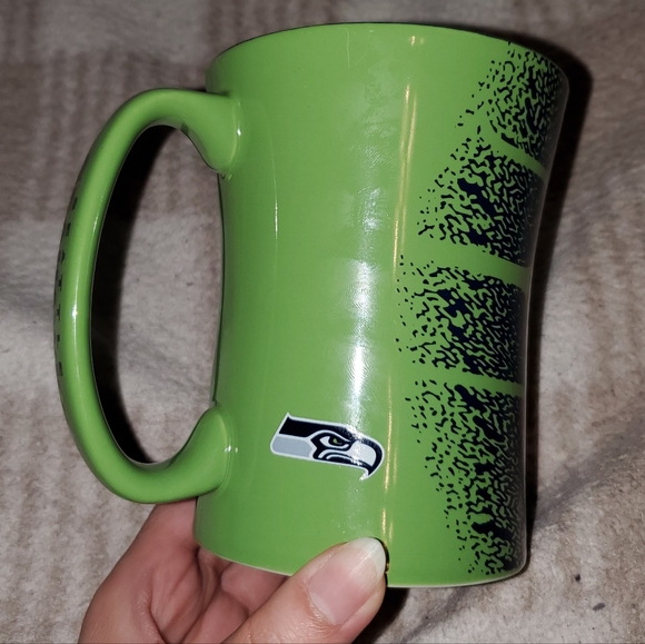NFL Seattle Seahawks Mocha Mug and NIB Football Shaped Hot Chocolate Bomb Set - Picture 5 of 12